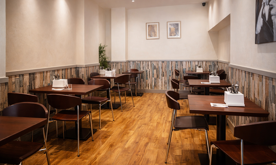 Café Attrayant Et Bar-Traiteur  À Vendre 1