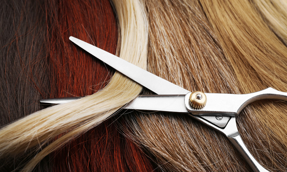 Salon de coiffure et de beauté et académie à vendre à West Bromwich, des obligations familiales motivent la vente. 1