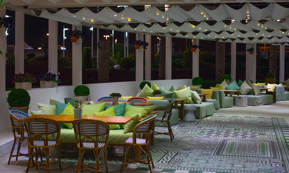 Restaurant moyen-oriental à vendre dans le centre-ville de Coventry, entièrement équipé et disposant d'une licence. 1