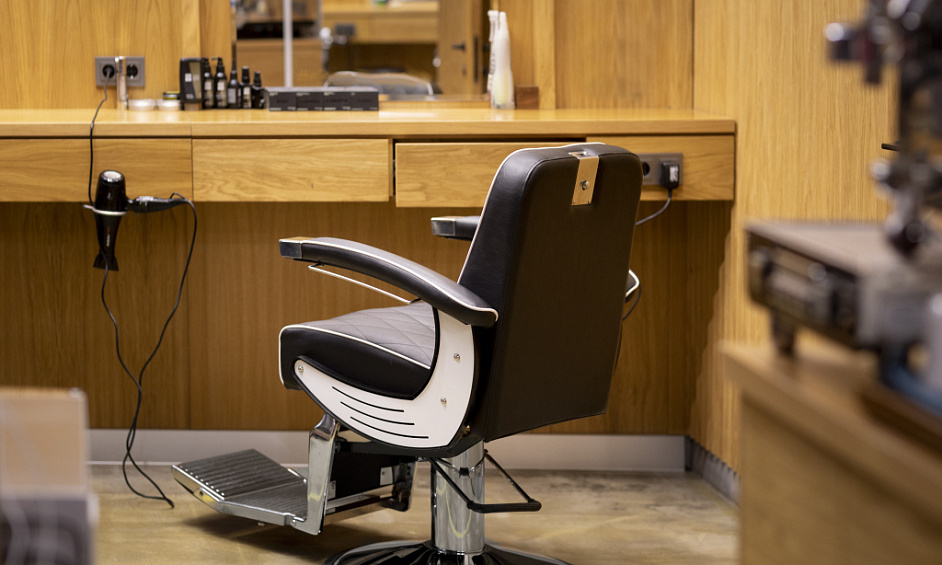 Salon De Beauté De Londres Établi Depuis 24 Ans Spécialisé Dans Les Techniques Sud-Américaines À Vendre 1