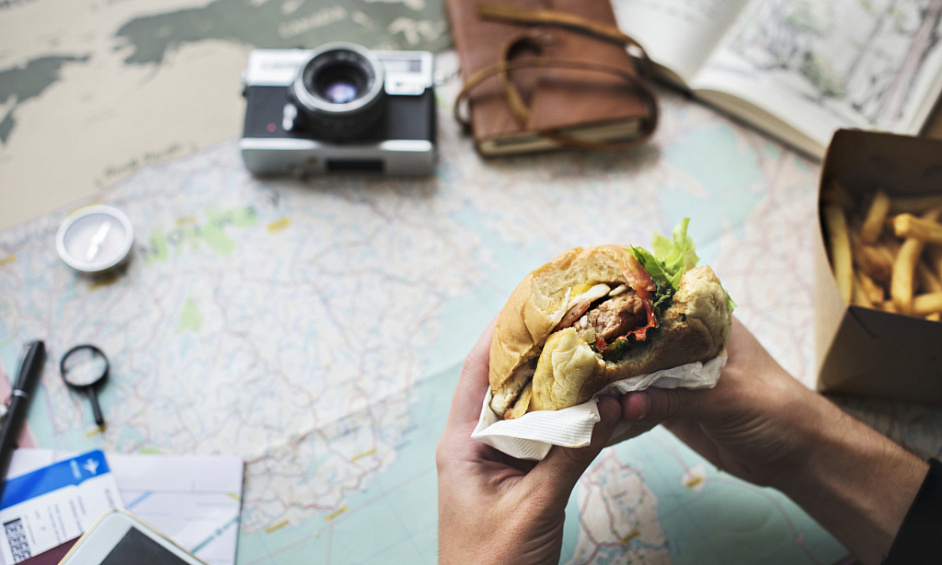 Restaurant à emporter prospère et bien établi à South Wigston, Leicester, bénéficiant d'une solide réputation locale et d'un important flux piétonnier. 1