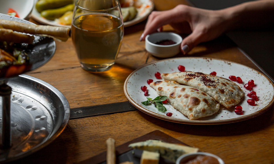 Restaurant turc bien établi au centre-ville de Cardiff - £288,000 de chiffre d'affaires & stock inclus 1