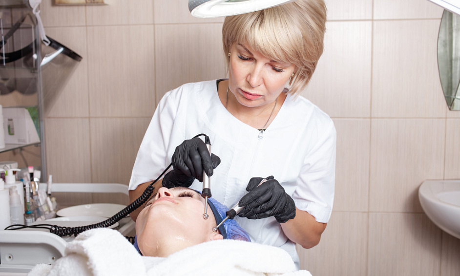 High Turnover Beauty & Aesthetics Clinic and Academy in Affluent Woodbridge for Sale 1