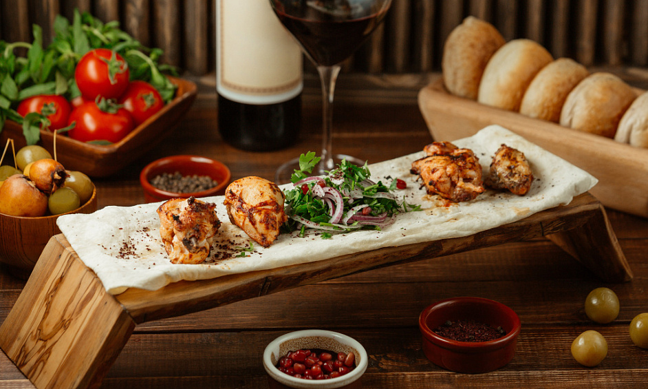 Restaurant Turc Établi Dans La City De Londres Avec Une Grande Capacité D'Accueil À Vendre 1