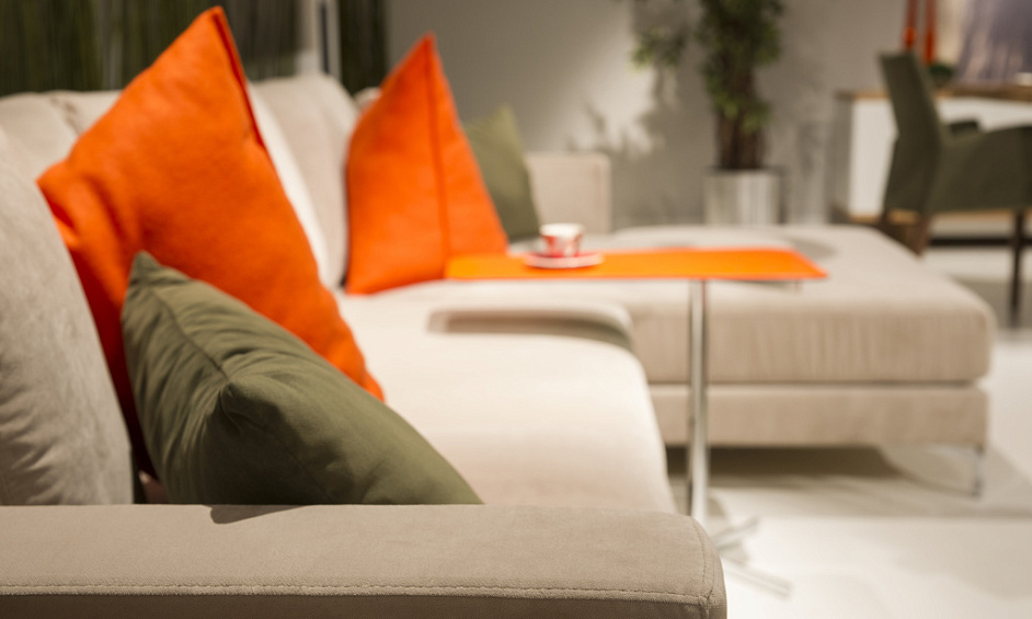 Magasin De Meubles En Bail Sur La Rue Principale Dans La City De Londres À Vendre 1