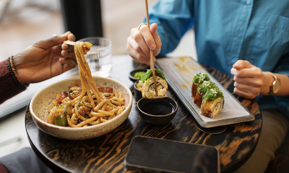 Restaurant asiatique à vendre à Hitchin Hertfordshire avec un appartement de deux chambres au-dessus 1