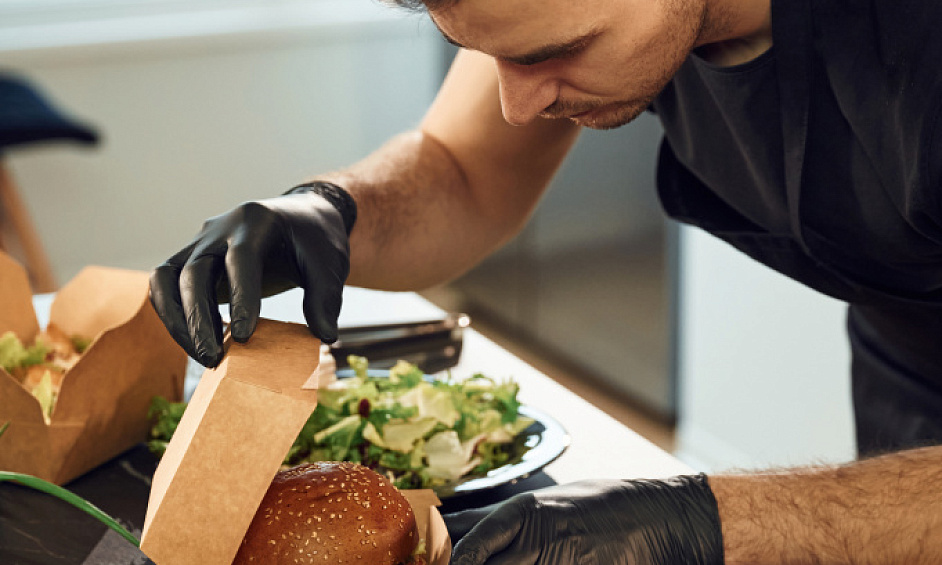 Restauration Rapide Très Fréquentée À Emporter & Livraison Spécialisée Dans Les Pizzas, Burgers Gastronomiques, Wraps Et Milkshakes À Coulsdon À Vendre 1