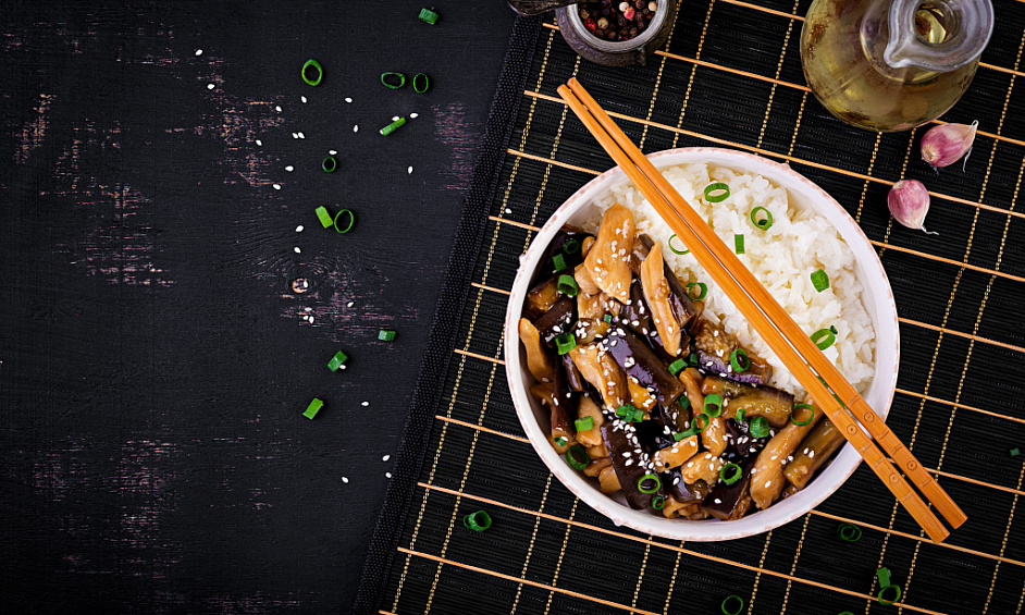 Restaurant asiatique prospère au centre de Londres, avec une clientèle fidèle et une cuisine moderne, à vendre. 1