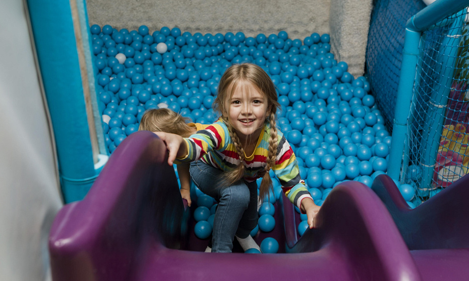 Whitby Crèche & Centre de Jeux avec Équipements de Divertissement à Vendre 1 Whitby Crèche & Centre de Jeux avec Équipements de Divertissement à Vendre 1