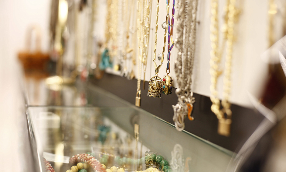 2022 Award-Winning Wymondham Accessories Business for Sale, £153K Annual Turnover 1