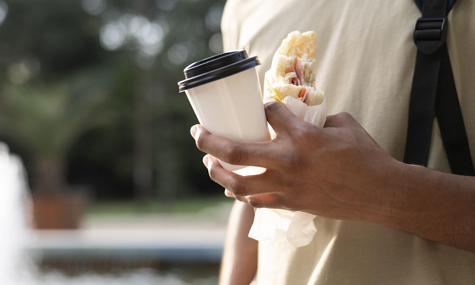 Café & Service à Emporter Florissant à Cardiff dans un Emplacement de Choix - Opportunité Pour Une Touche Personnelle 1 Café & Service à Emporter Florissant à Cardiff dans un Emplacement de Choix - Opportunité Pour Une Touche Personnelle 1