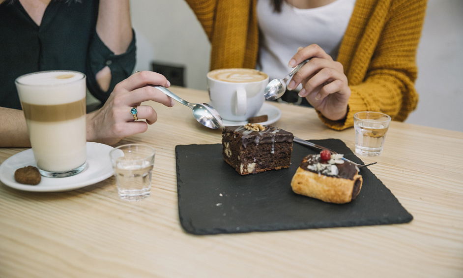 Café Snack Bar Avec Licence Complète Dans Le Sud De Londres À Vendre 1