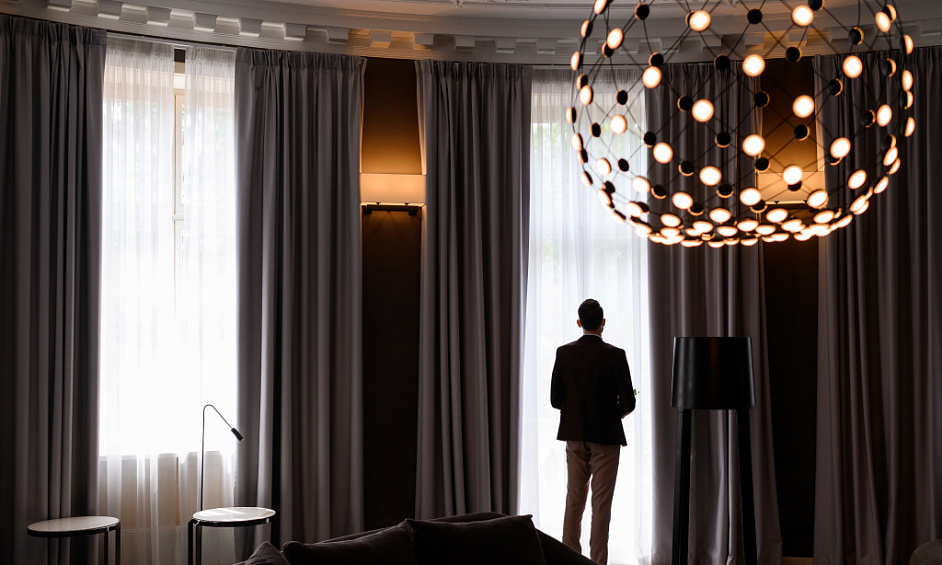 Belle Opportunité À Twickenham - Entreprise De Rideaux Établie Vous Attend! À Vendre 1