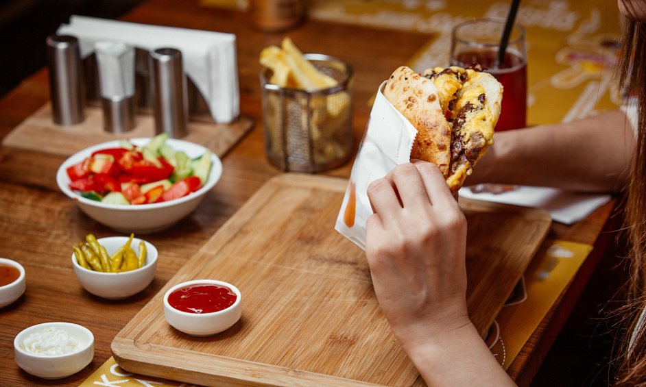 Fast-Food Peri Peri Restaurant Bail À Céder Sur Wilmslow Road À Fallowfield Manchester 1