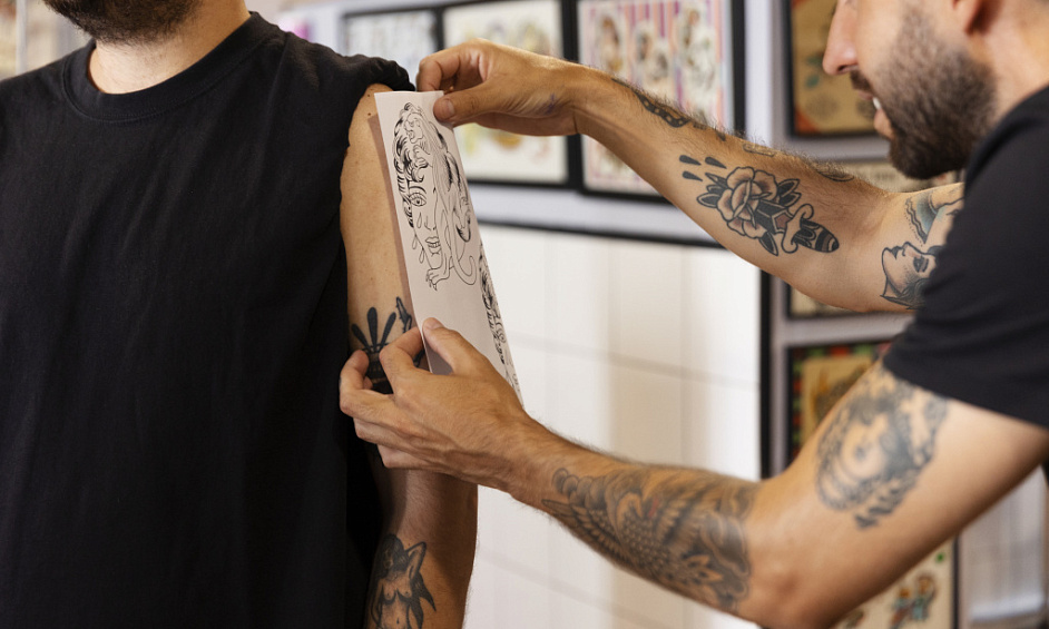 Studio de tatouage à vendre dans la City de Londres avec une solide présence en ligne et une forte affluence piétonne 1