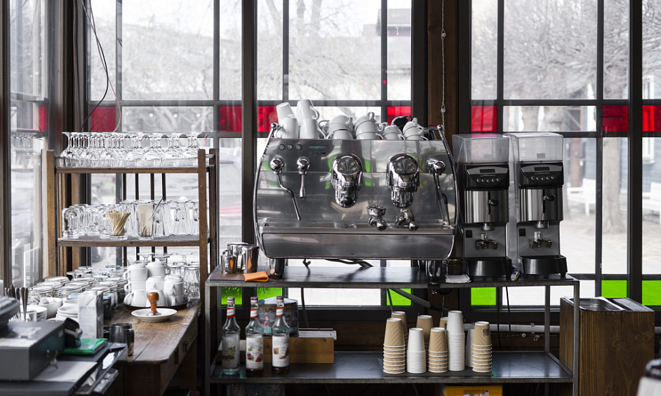 Restaurant/Café Charmant Exclusif En Droit Au Bail Avec Licence Dans Le Kent À Vendre 1