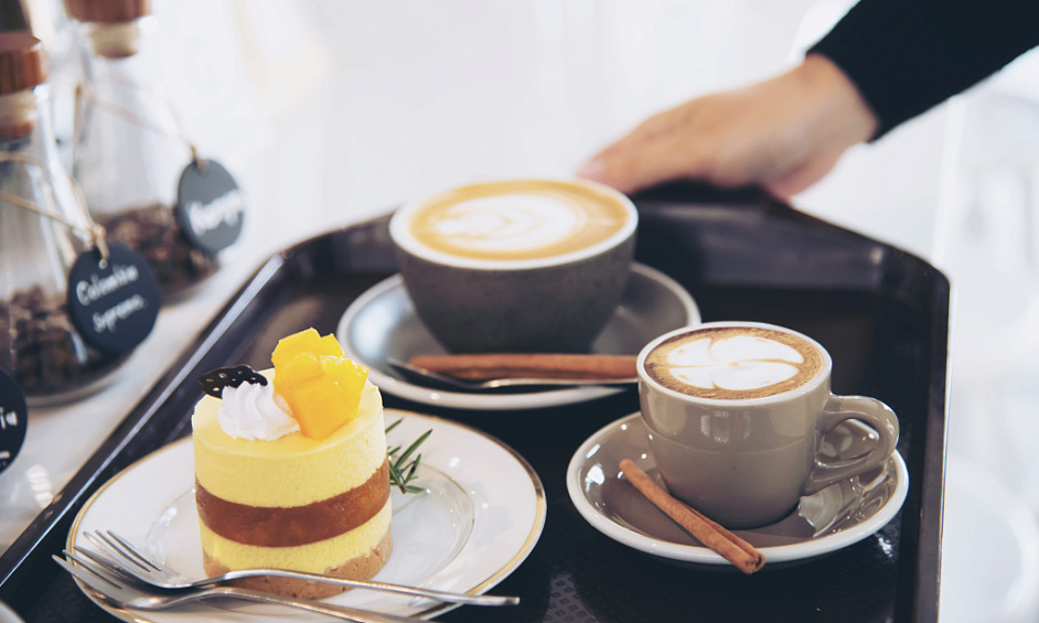 Café et restaurant à vendre dans le nord-ouest de Londres, licences A3 et d'alcool disponibles 1