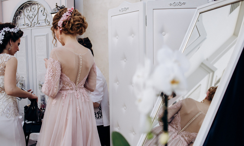 Boutique de robes de mariée à vendre à Wimbledon (Londres) avec des robes sur mesure et des accessoires. 1