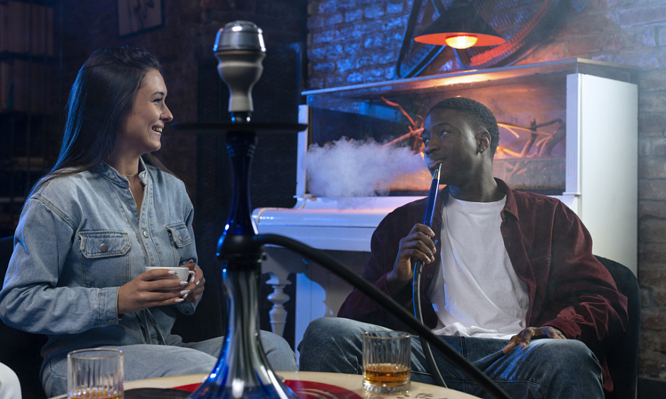 Salon de chicha et salles de jeux avec cuisine fantôme à vendre à Bradford, dans le West Yorkshire 1