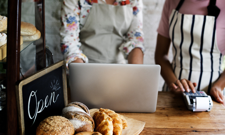 Café-boulangerie du centre-ville de Belfast à vendre, forte fréquentation, bien équipée, sans dettes 1
