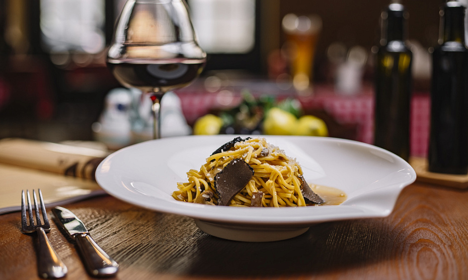 Café/restaurant italien à vendre à Shoreditch avec licence de vente d'alcool et potentiel de réaménagement 1