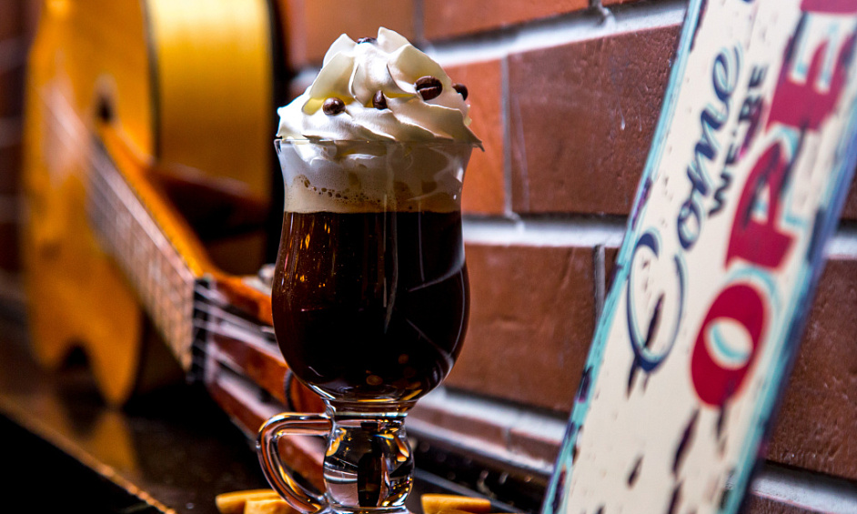 Pub à vendre à Liverpool (Merseyside) appelé The Old Tavern, mobilier et équipements inclus. 1