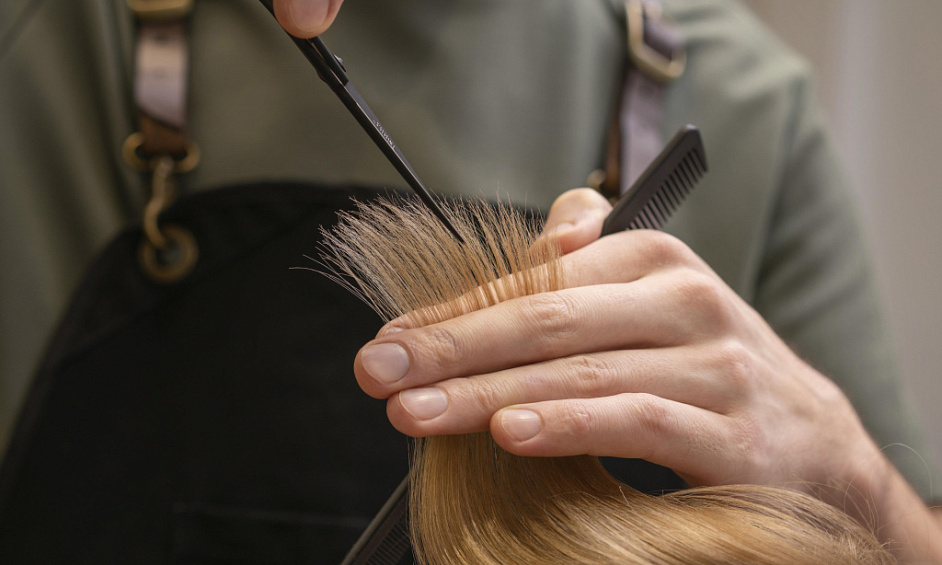 Chic Multi-Genre Salon De Coiffure Dans Un Quartier Aisé De Londres Avec Un Chiffre D'Affaires Élevé À Vendre 1