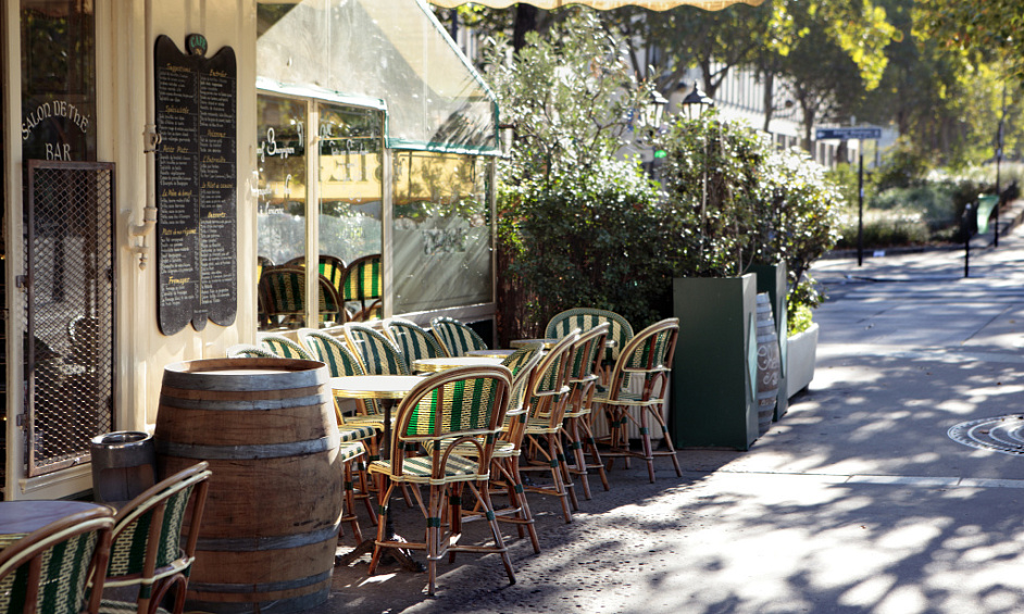 Café à vendre à Clifton Village Bristol avec places assises à l'intérieur et à l'extérieur 1