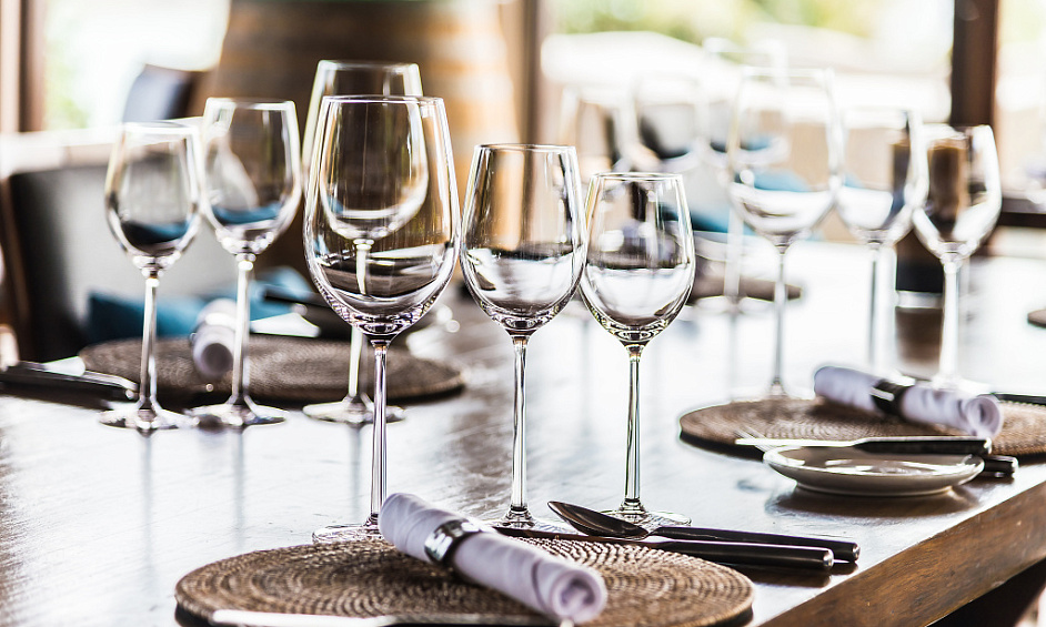 Restaurant clé en main de 100 places dans le nord de Londres, idéal pour cuisine persane & turque, à vendre 1