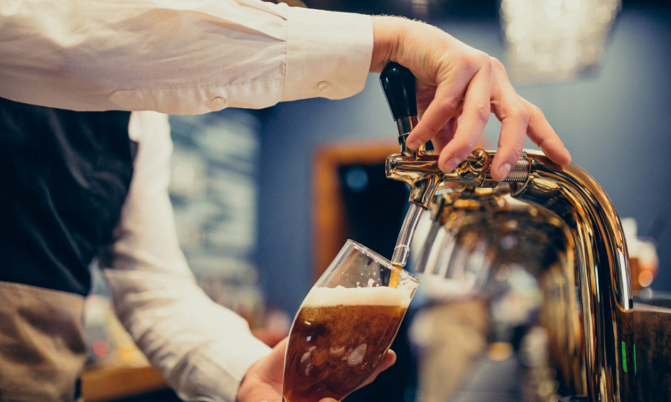 Pub Côtier À Vendre À Teignmouth Avec Vues Sur Le Front De Mer Et Potentiel De Croissance 1