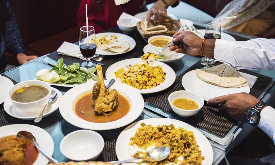 Embarquez Pour Une Aventure Gustative - Restaurant Indien Contemporain & Bar À Vendre 1