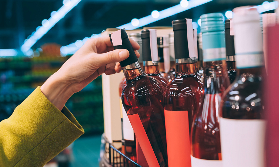 Magasin d'alcools à vendre dans la City de Londres, forte fréquentation piétonne et clientèle résidentielle 1