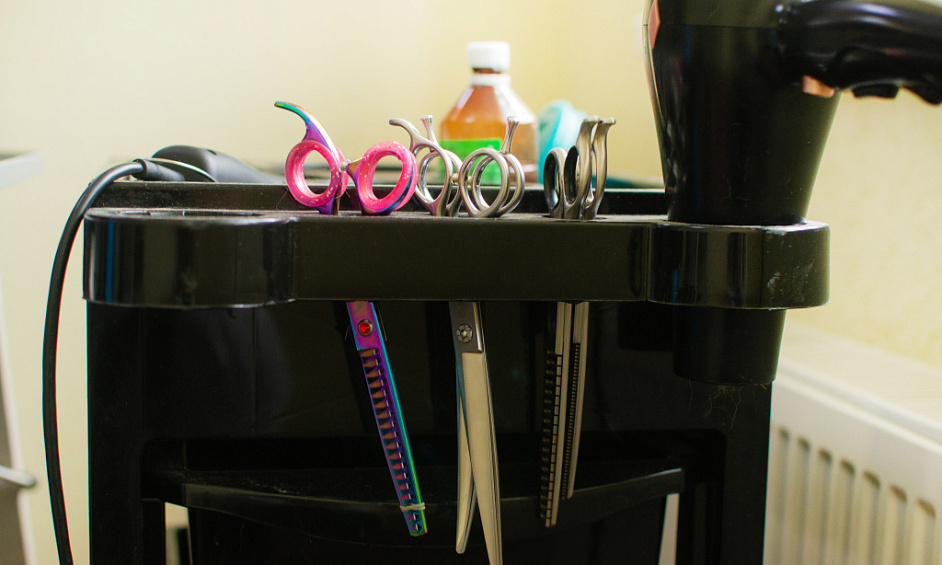 Salon De Coiffure À Vendre À Cardiff Town Avec 46 Ans D'Expérience 1