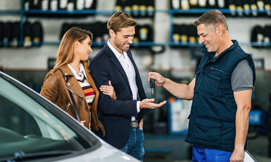 Thriving Nottinghamshire Car Sales & Garage Business in Worksop For Sale 1